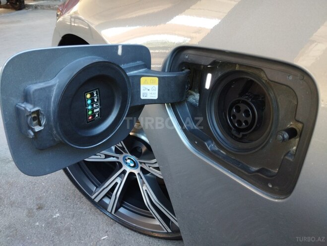 BMW 330e 2023, 37,000 km - 2.0 l - Bakı