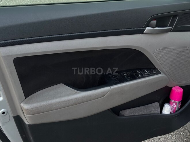 Hyundai Elantra 2017, 246,000 km - 2.0 л - Bakı
