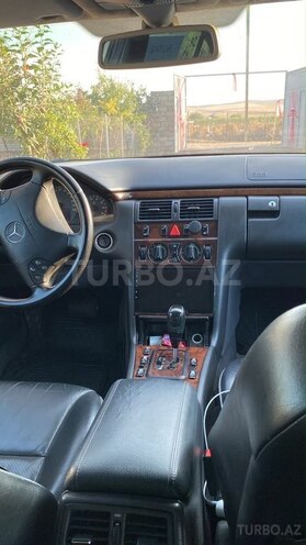 Mercedes E 240 2000, 360,000 km - 2.4 l - İsmayıllı