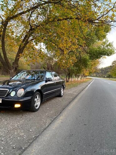 Mercedes E 240 2000, 360,000 km - 2.4 l - İsmayıllı