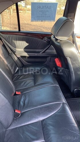 Mercedes E 240 2000, 360,000 km - 2.4 l - İsmayıllı