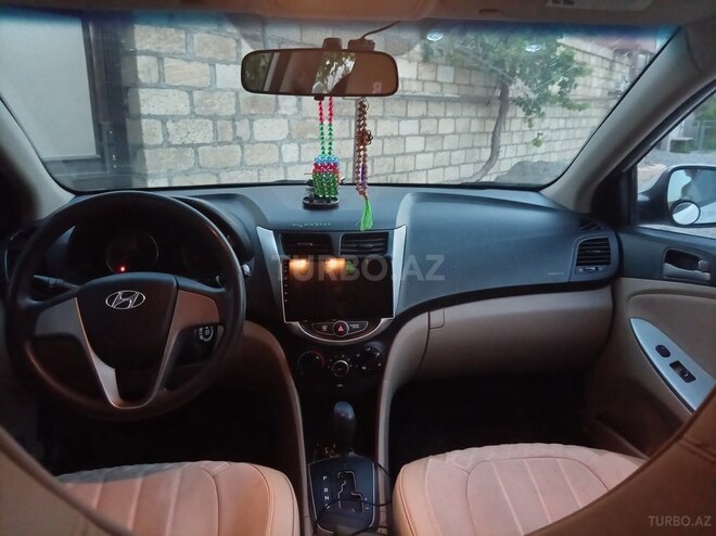 Hyundai Accent 2016, 160,981 km - 1.6 л - Şəmkir