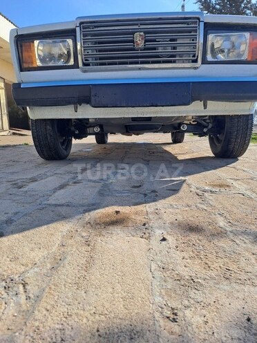 LADA (VAZ) 2107 2009, 98,000 km - 1.6 l - Salyan