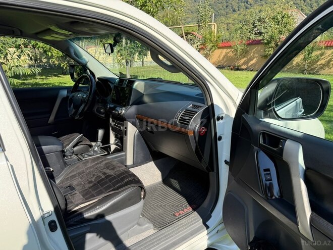 Toyota Land Cruiser Prado 2012, 197,023 km - 2.7 л - Zaqatala