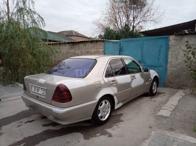 Mercedes C 200 1995, 250,000 km - 2.0 l - Şabran