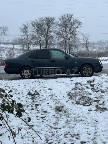 Mercedes E 230 1996, 484,000 km - 2.3 л - Bakı