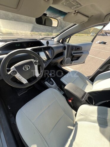 Toyota Prius C 2013, 403,799 km - 1.5 l - Bakı