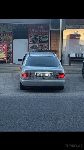 Mercedes E 200 1997, 300,000 km - 2.0 l - Bakı