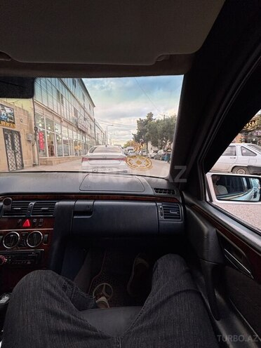 Mercedes E 200 1997, 300,000 km - 2.0 l - Bakı