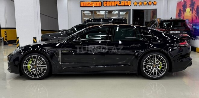 Porsche Panamera 4 E-Hybrid 2023, 70,000 km - 2.9 л - Bakı