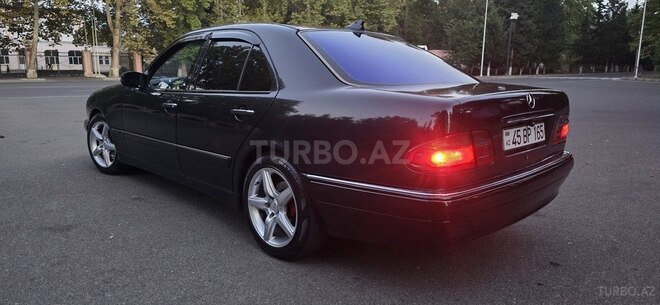 Mercedes E 240 1999, 273,000 km - 2.4 l - Mingəçevir