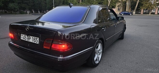 Mercedes E 240 1999, 273,000 km - 2.4 l - Mingəçevir