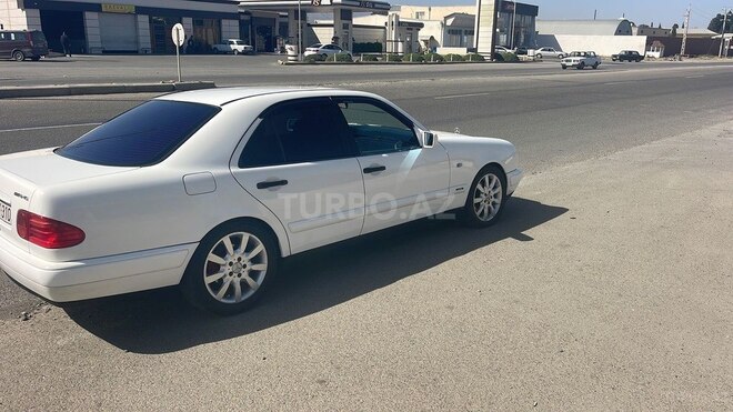 Mercedes E 200 1998, 280,000 km - 2.0 l - Bakı