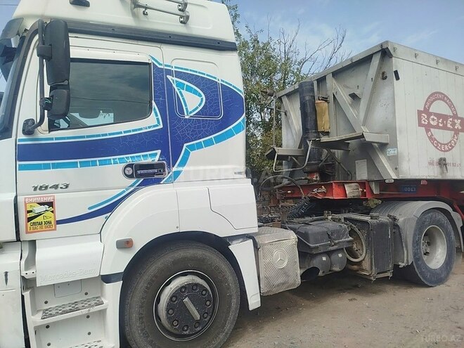 Mercedes Axor 1843 2008, 100,000 km - 12.0 l - Saatlı