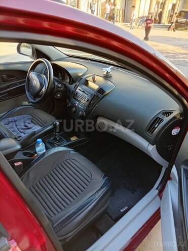 Kia  2008, 388,000 km - 1.6 l - Bakı