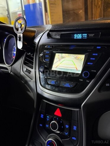 Hyundai Elantra 2015, 273,588 km - 1.8 l - Bakı