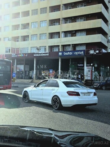 Mercedes E 200 2011, 250,000 km - 2.1 l - Bakı