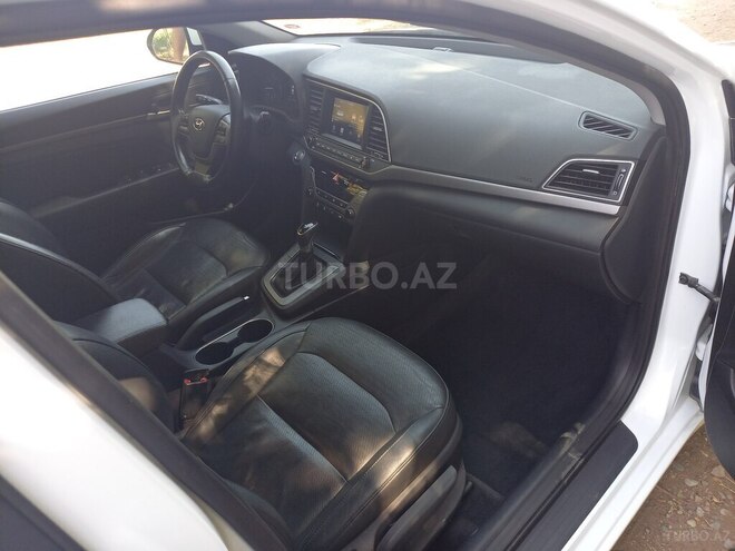 Hyundai Elantra 2017, 230,136 km - 2.0 l - Goranboy