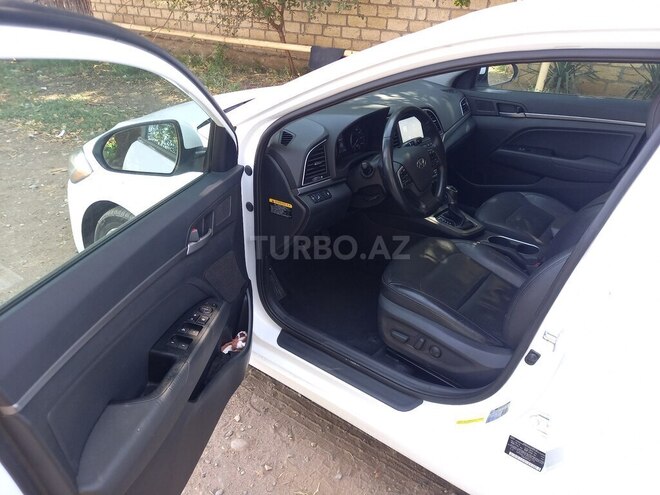 Hyundai Elantra 2017, 230,136 km - 2.0 l - Goranboy