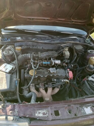 Opel Vectra 1991, 13,000 km - 2.0 л - Qax
