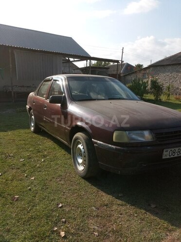 Opel Vectra 1991, 13,000 km - 2.0 л - Qax