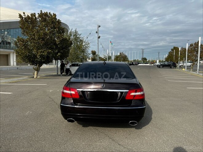 Mercedes E 220 2011, 318,001 km - 2.1 l - Bakı