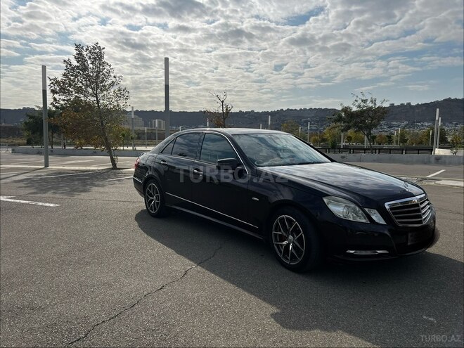 Mercedes E 220 2011, 318,001 km - 2.1 l - Bakı