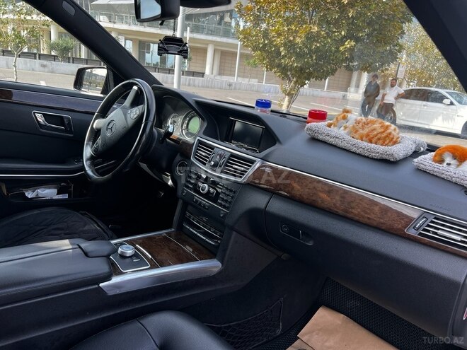 Mercedes E 220 2011, 318,001 km - 2.1 l - Bakı