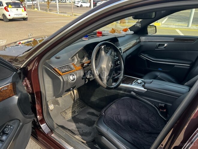 Mercedes E 220 2011, 318,001 km - 2.1 l - Bakı