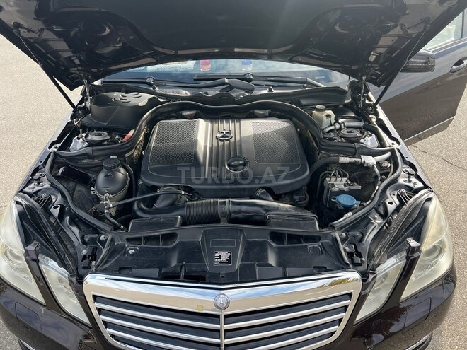 Mercedes E 220 2011, 318,001 km - 2.1 l - Bakı