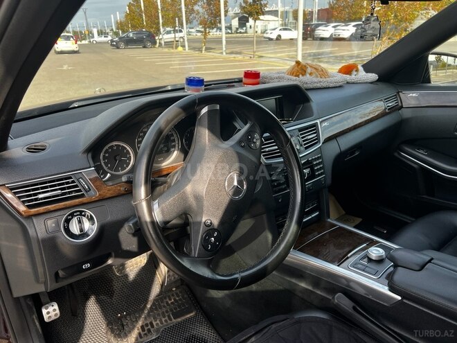 Mercedes E 220 2011, 318,001 km - 2.1 l - Bakı