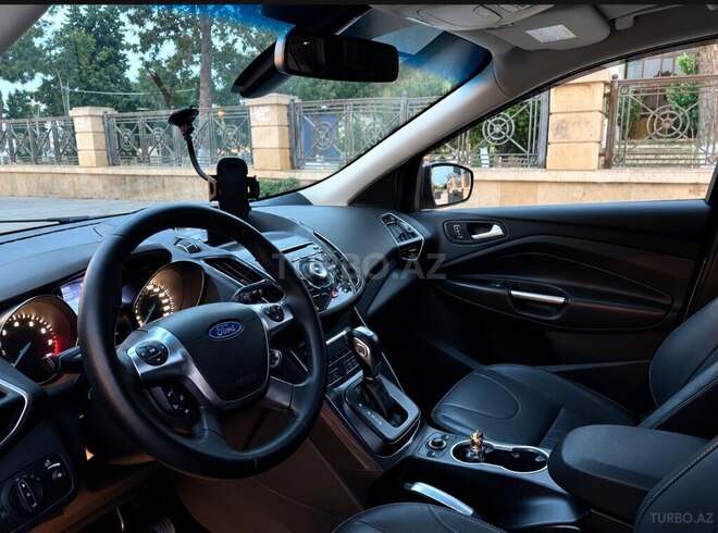 Ford Kuga 2014, 400,000 km - 1.6 l - Bakı