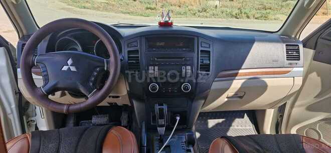 Mitsubishi Pajero 2008, 193,000 km - 3.0 l - Bakı