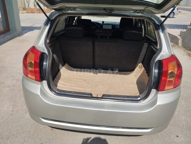 Toyota Corolla 2005, 367,000 km - 1.4 l - Sumqayıt