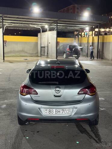 Opel Astra 2011, 370,000 km - 1.6 l - Bakı