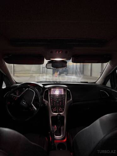Opel Astra 2011, 370,000 km - 1.6 l - Bakı