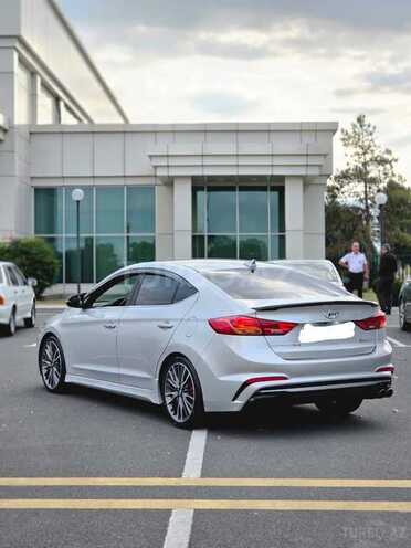 Hyundai Elantra 2016, 249,000 km - 1.6 l - Qax