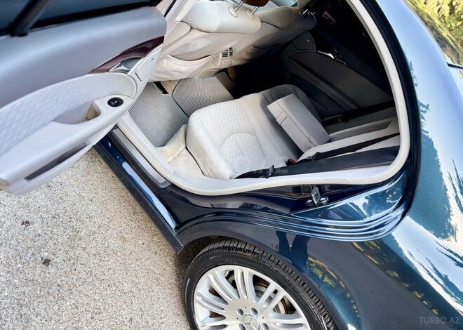 Mercedes E 280 2005, 251,000 km - 3.0 l - Bakı