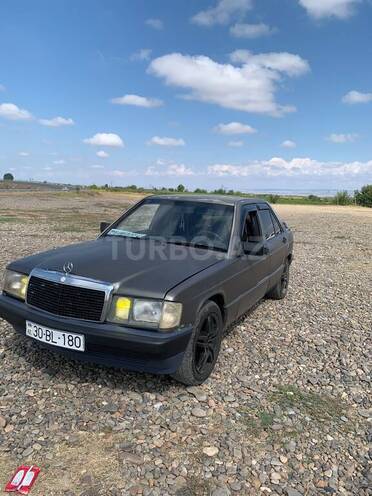 Mercedes 190 1991, 100,000 km - 2.0 л - Tovuz