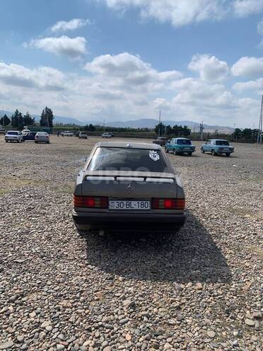 Mercedes 190 1991, 100,000 km - 2.0 л - Tovuz