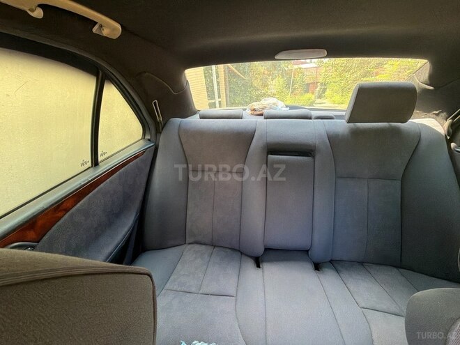 Mercedes E 220 2000, 300,000 km - 2.2 l - Beyləqan