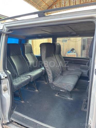 Mercedes  2001, 425,000 km - 2.1 l - Qazax