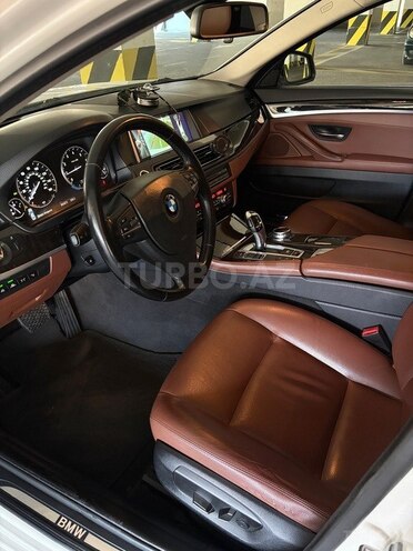 BMW 528 2014, 304,000 km - 2.0 l - Bakı