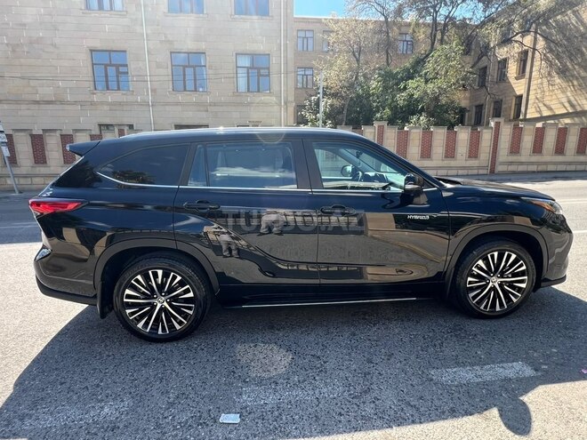 Toyota Highlander 2023, 29,000 km - 2.5 l - Bakı