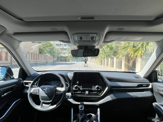 Toyota Highlander 2023, 29,000 km - 2.5 l - Bakı