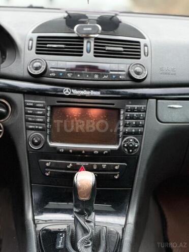 Mercedes E 320 2004, 260,000 km - 3.2 l - Quba