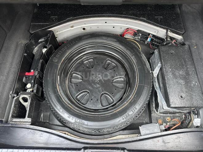 Mercedes E 320 2004, 260,000 km - 3.2 l - Quba
