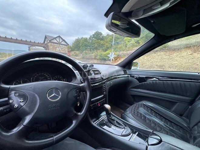 Mercedes E 320 2004, 260,000 km - 3.2 l - Quba
