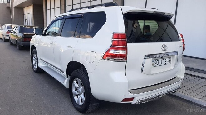Toyota Land Cruiser Prado 2011, 130,000 km - 2.7 л - Bakı