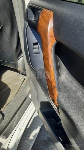 Toyota Land Cruiser Prado 2011, 130,000 km - 2.7 л - Bakı